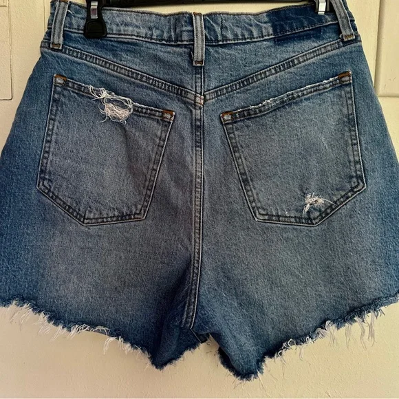 Abercrombie & Fitch Hi Rise Dad Shirts Distressed Denim Shorts- Curve Love -6/28 - Picture 3 of 4